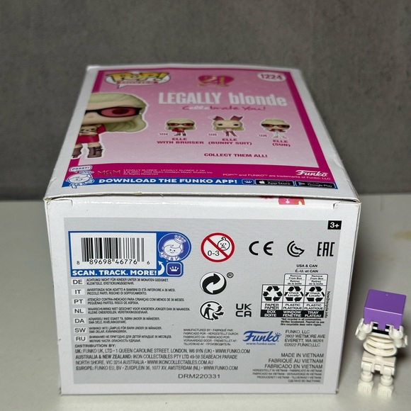 Funko Pop Elle with Bruiser 1224 - Picture 3 of 3